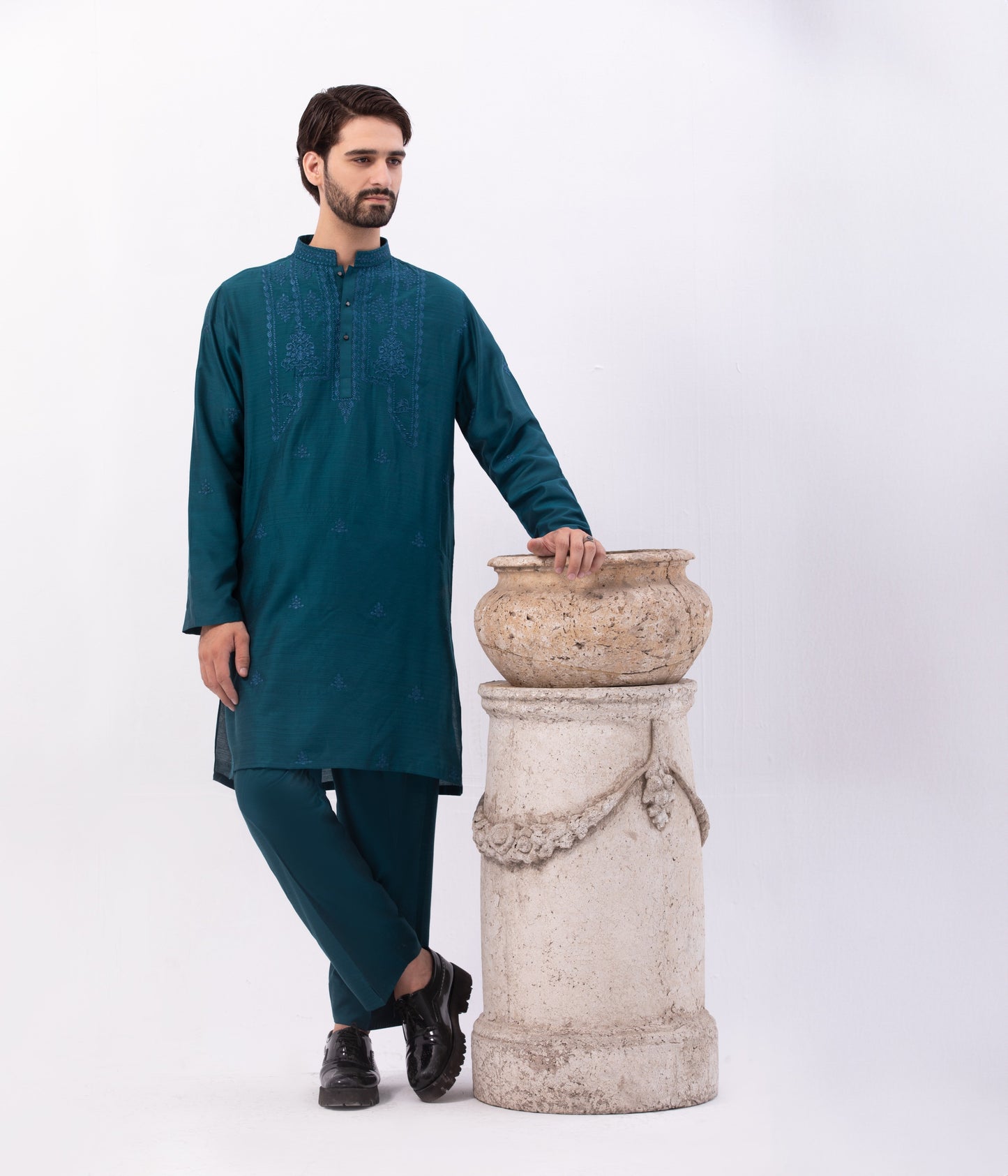 Zinc Special Cotton With Pattern Embroidery